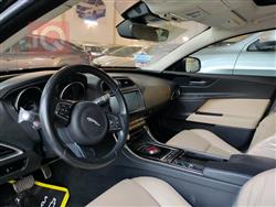 جاكوار XE